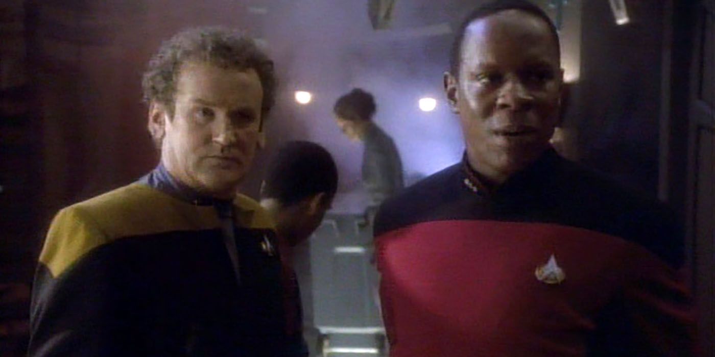 Star Trek’s Starfleet Uniform Colors: What They Mean & Why They Changed