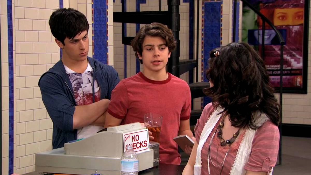 Original Wizards Of Waverly Place Actor Seemingly Confirms Sequel Return, image size:1200x675