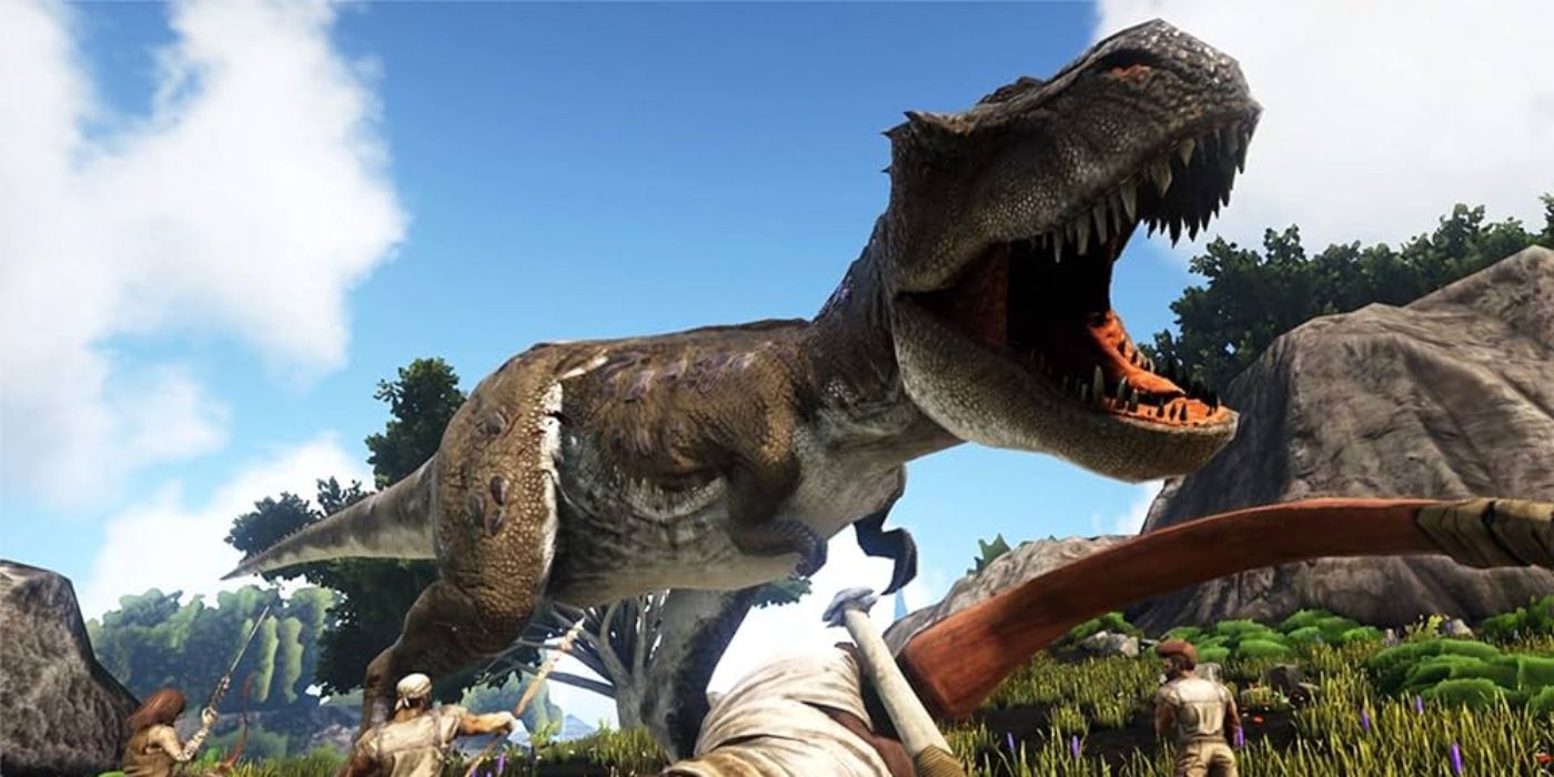 Um jogador apontando um arco para um T-Rex em Ark: Survival Evolved