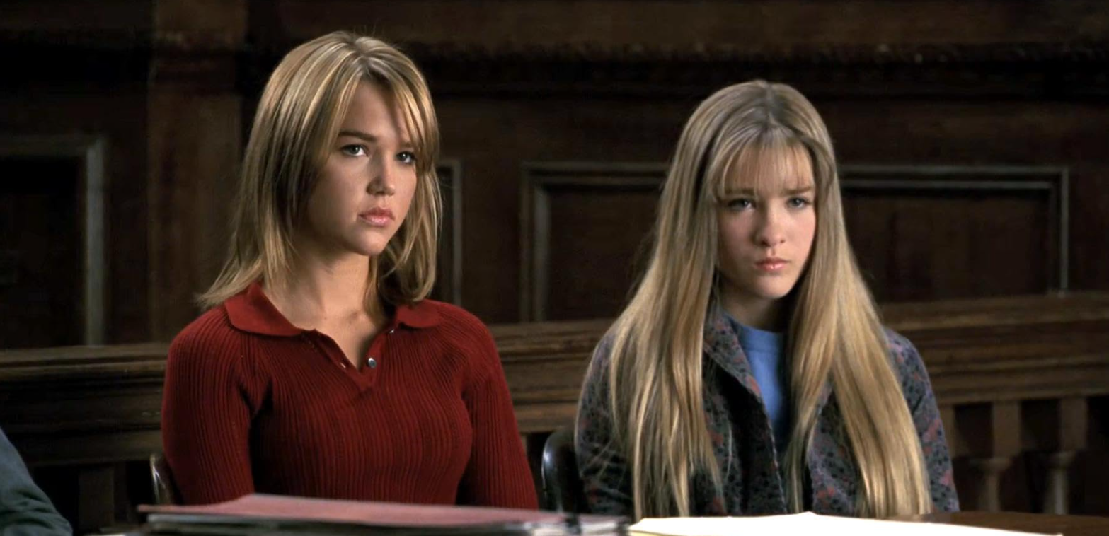 Two teenage girls are the defendants in the SVU episode Mean