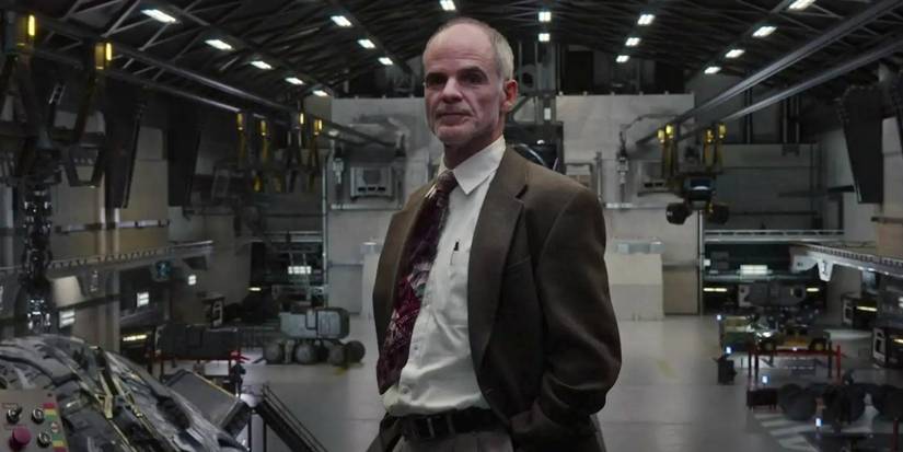 Michael Kelly with his hands in his pockets at the end of Transformers: Rise of the Beast