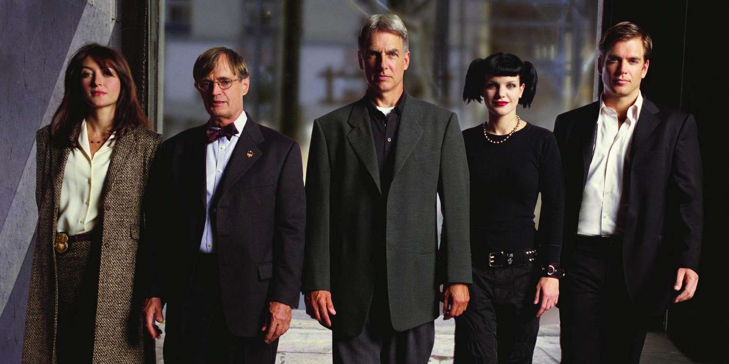 Caitlin Todd, Ducky, Gibbs, Abby, and Tony lined up for an NCIS promo image
