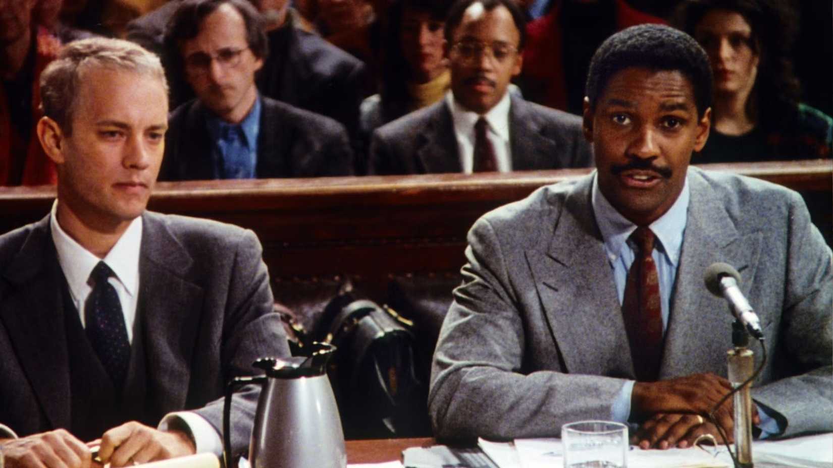 Joe Miller (Denzel Washington) and Andrew Beckett (Tom Hanks) in court in Philadelphia.