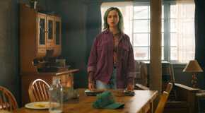 Taylor Blackwell as Liza Vanderspeigle in Resident Alien season 3 ep 7