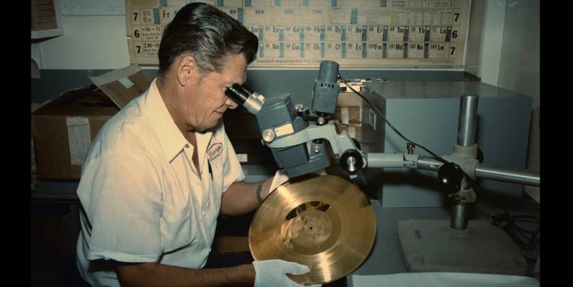 The Signal's Golden Record Explained: The True Story Of The Voyager's ...