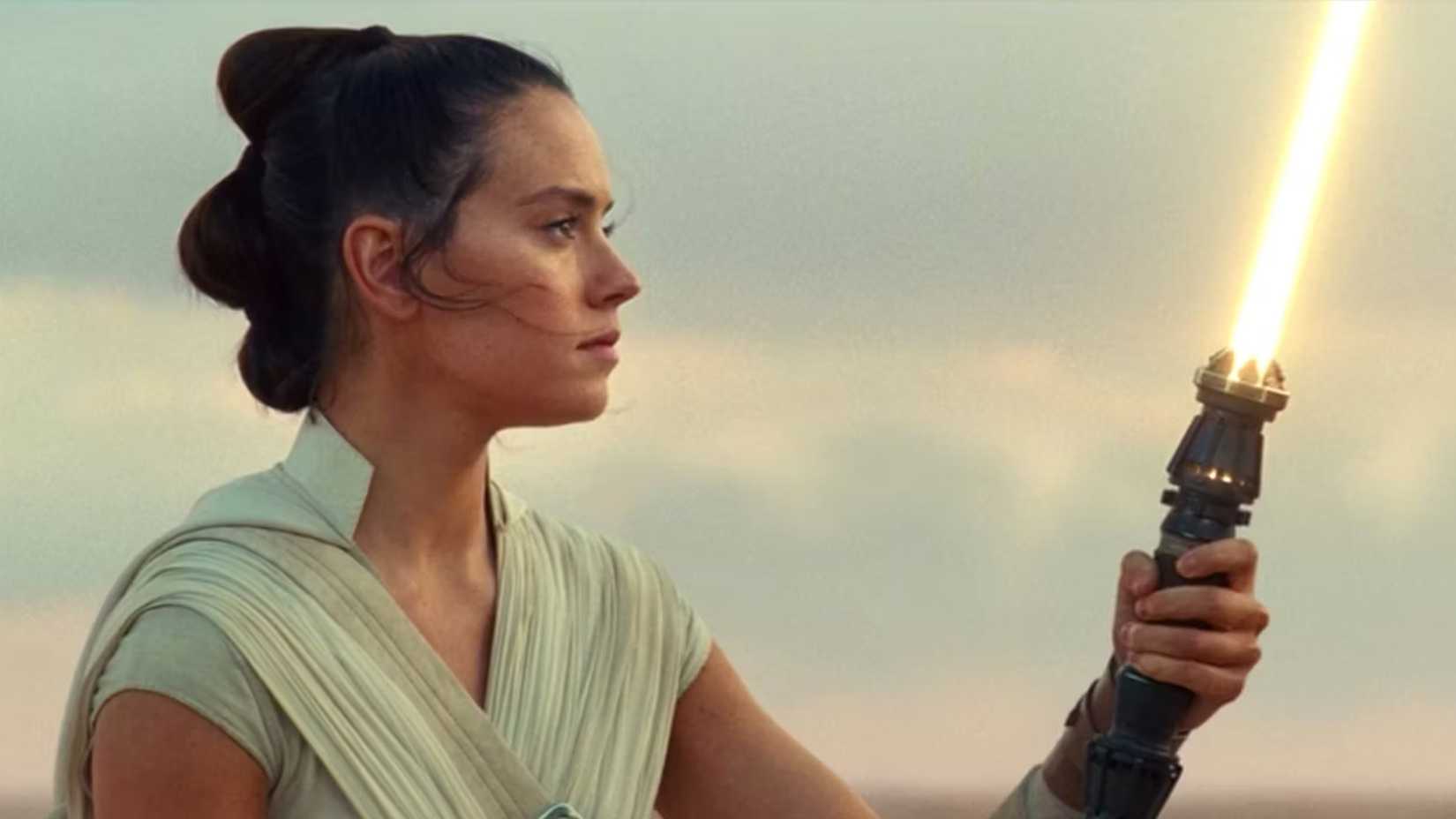 Star Wars The Rise of Skywalker Rey With Yellow Lightsaber