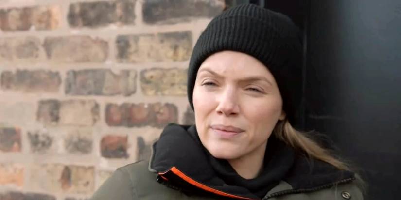 Tracy Spiridakos as Detective Hailey Upton Halstead wearing a black beanie in Chicago PD season 11 episode 8.