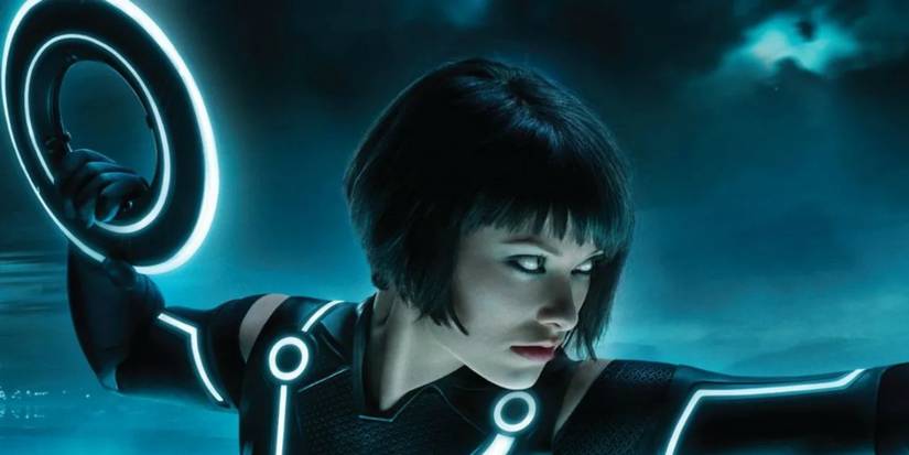 OIivia Wilde fighting as Quorra in TRON: Legacy