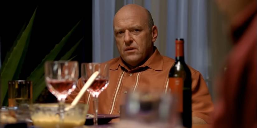 Dean Norris como Hank Schrader, olhando para Walter na Breaking Bad Temporada, Episódio 5: "Espingarda"       