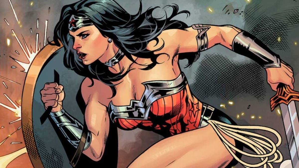 Wonder Woman's Overhauled Costume from the New 52 Returns in Regal New Art Wonder Woman's Overhauled Costume from the New 52 Returns in Regal New Art