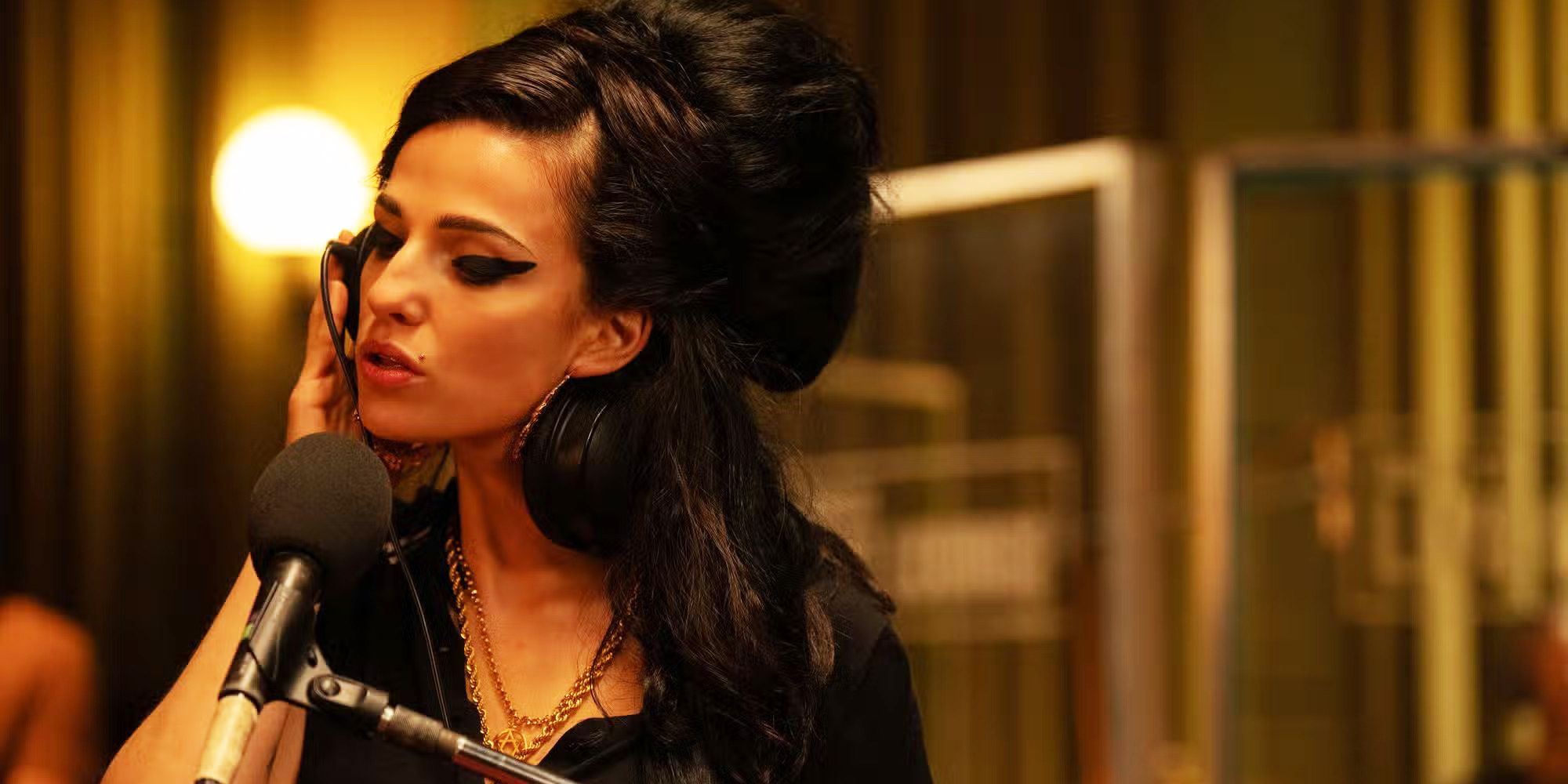 Back To Black Review: Superficial, Frustrating Biopic Never Properly Explores Amy Winehouse