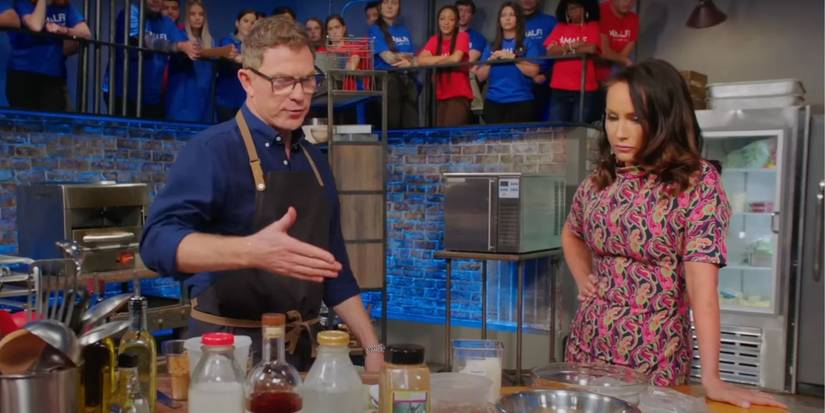 Bobby Flay takes a break from competition to explain his strategy to a guest judge on Food Network's Beat Bobby Flay.