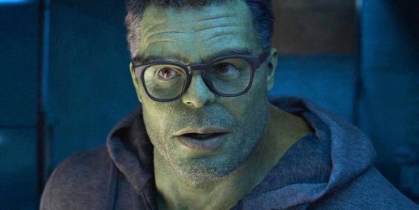 Smart Hulk no MCU com expressão de surpresa.