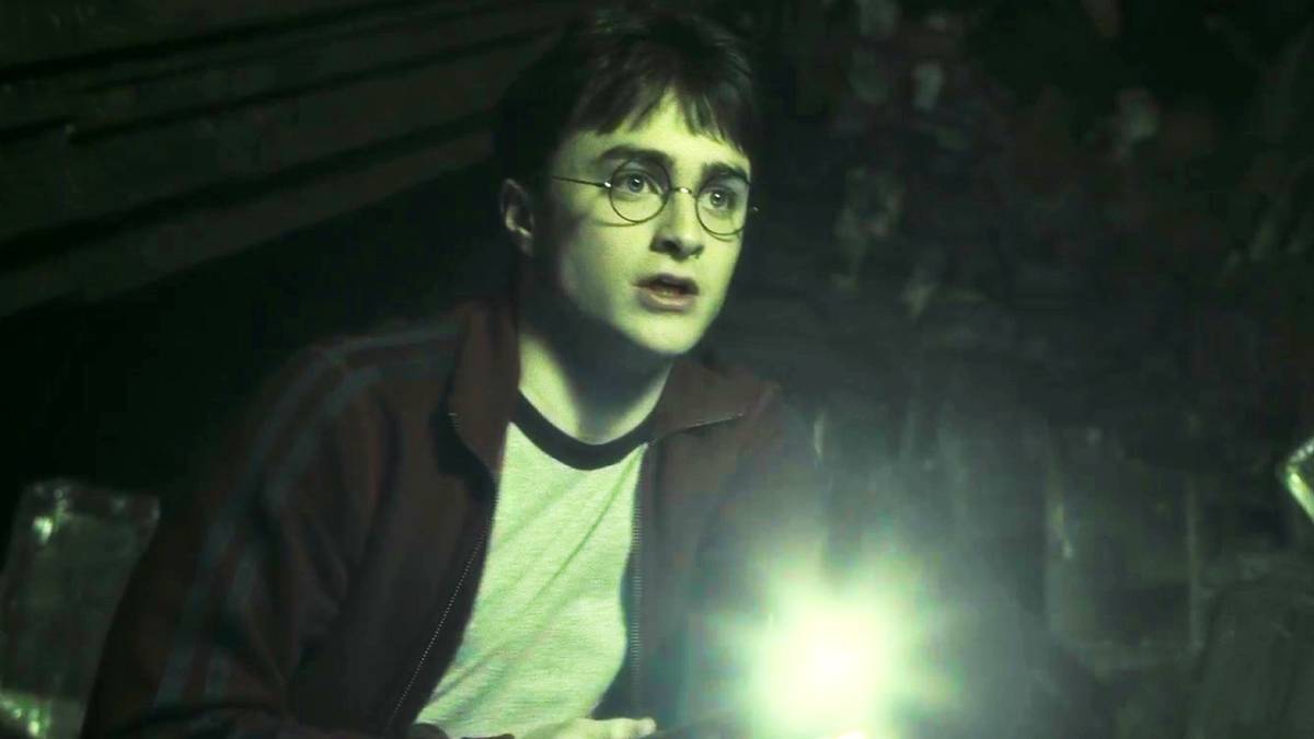 Harry Potter Becomes A Lovecraftian Horror Tale In Broody Art