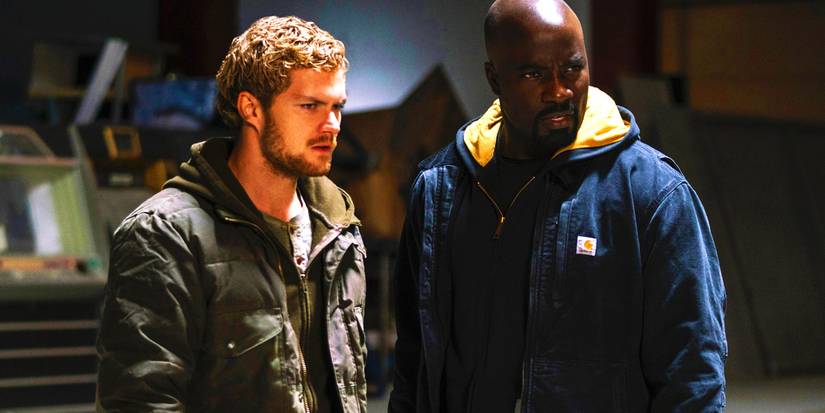 Danny Rand e Luke Cage em Os Defensores