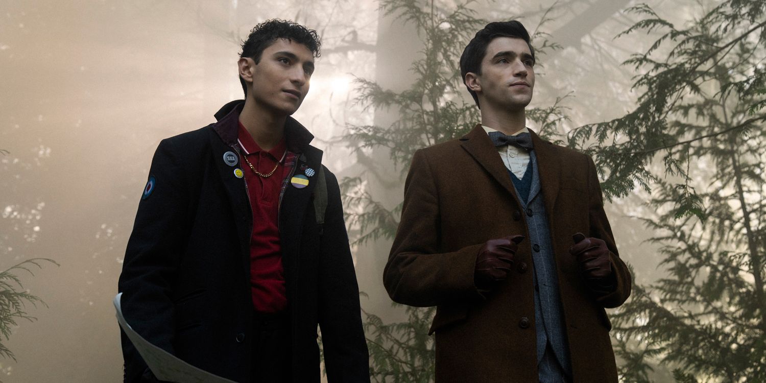 How Old Edwin & Charles Are In Dead Boy Detectives