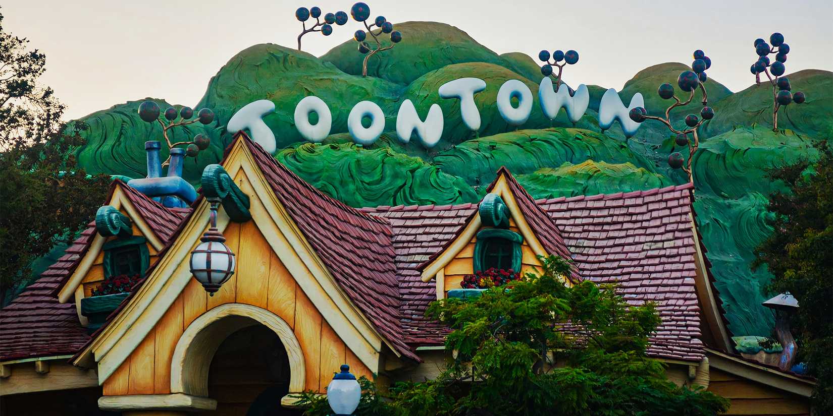 All 9 Lands At Disneyland, Ranked