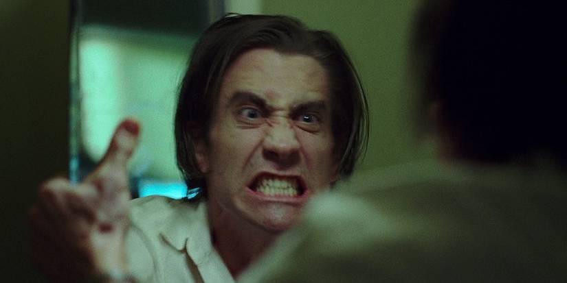 Jake Gyllenhaal's Lou Bloom smashing a mirror in Nightcrawler