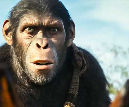 Нао, выражающая шок в "Kingdom of the Planet of the Apes"