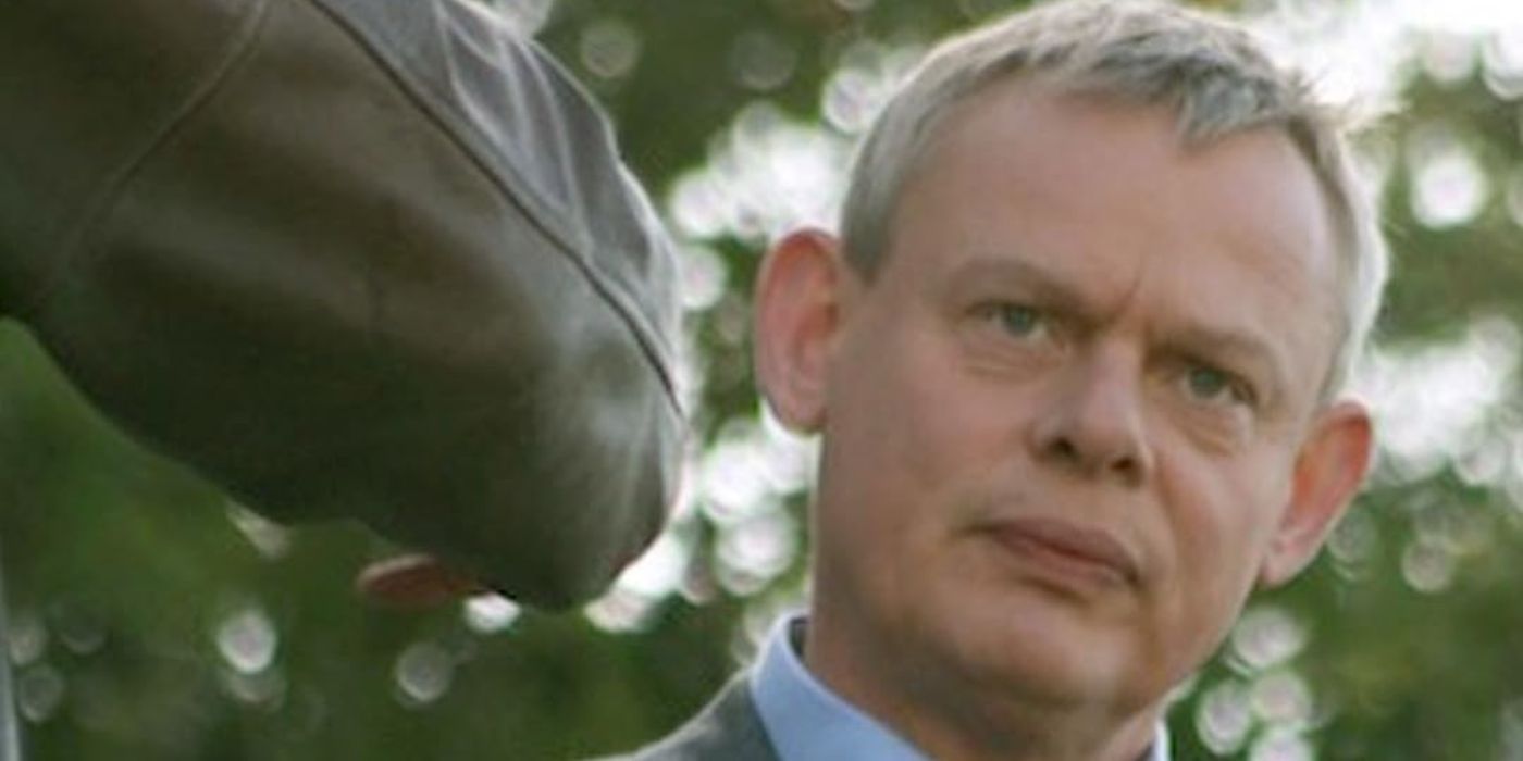 Martin con sopracciglio alzato in Doc Martin
