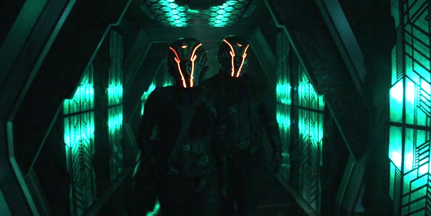 Moll and Lak wearing helmets in Star Trek Discovery