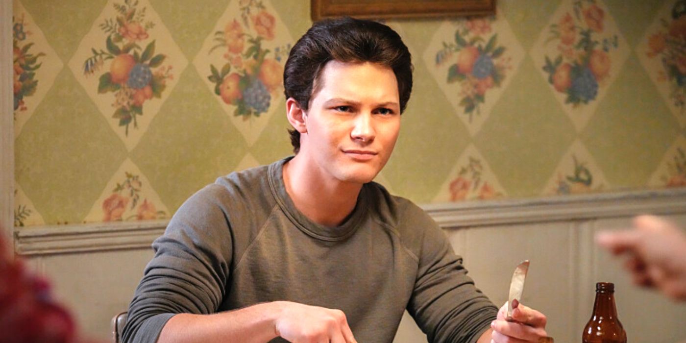 Montana Jordan as Georgie at the dinner table in Young Sheldon