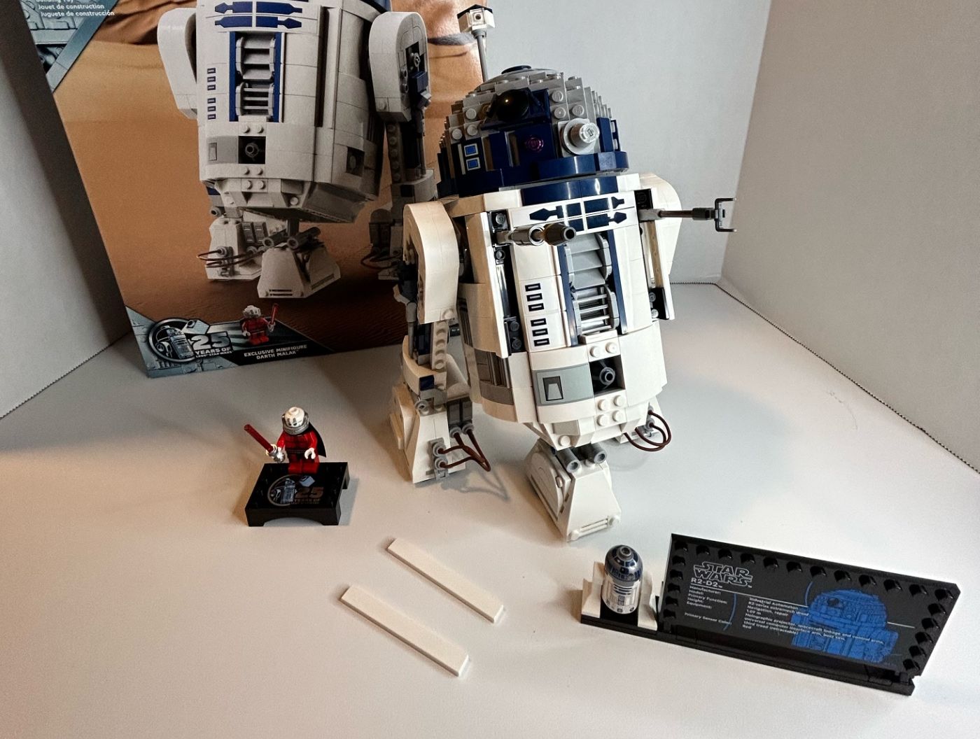 Новый набор LEGO R2-D2 подарит вам дежавю (но это хорошо)