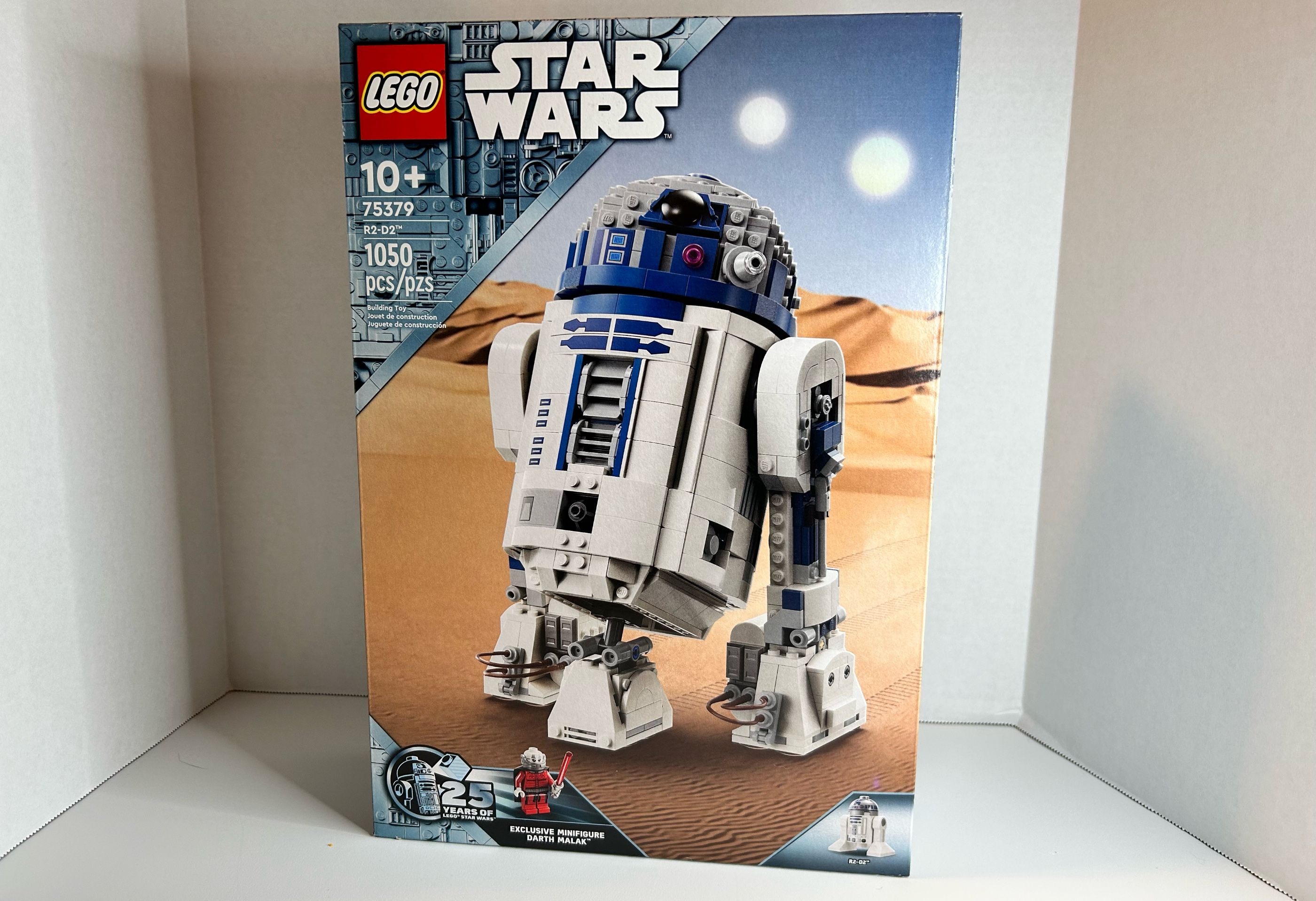 LEGO's New R2-D2 Set Will Give You Deja Vu (But That's A Good Thing)