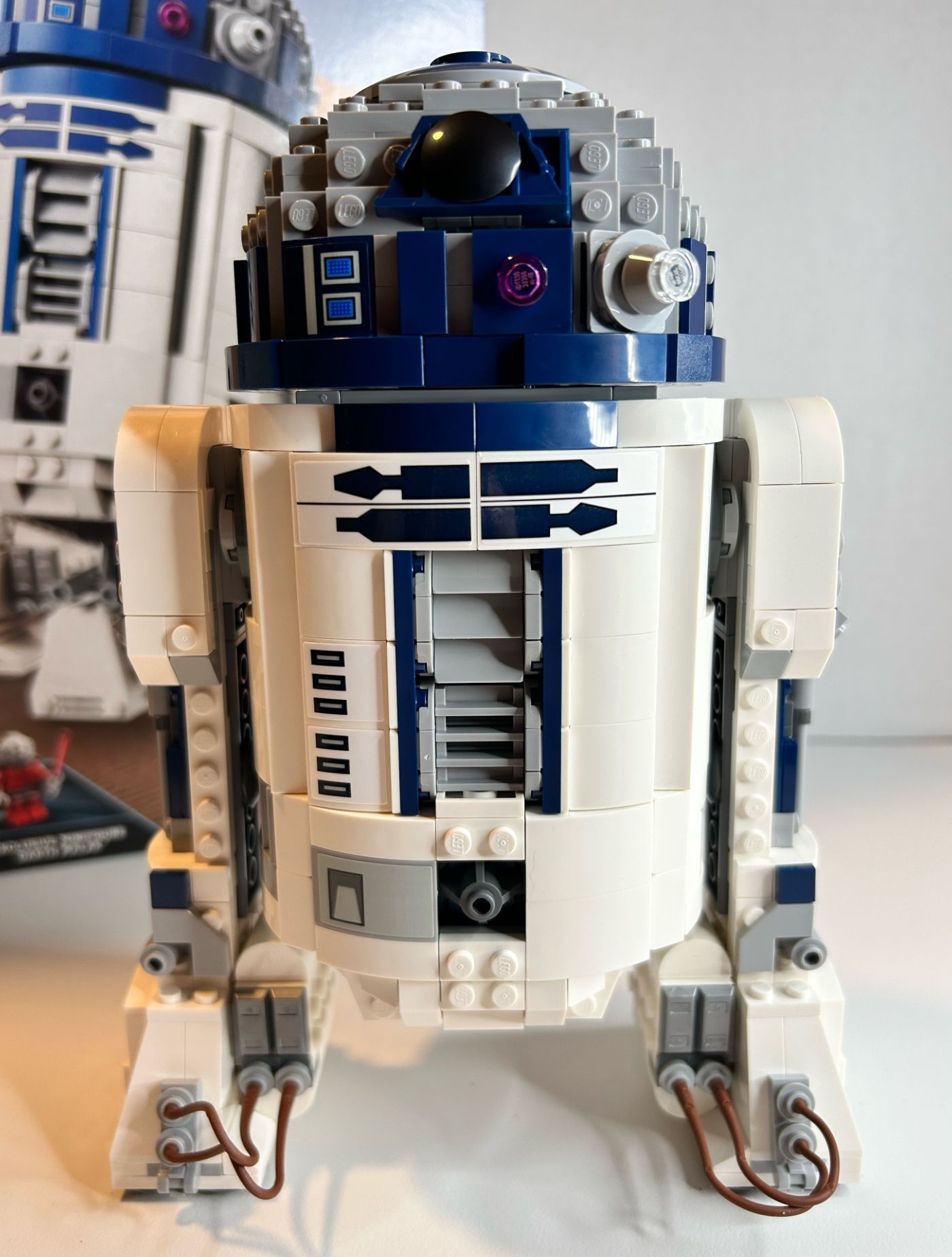 Новый набор LEGO R2-D2 подарит вам дежавю (но это хорошо)