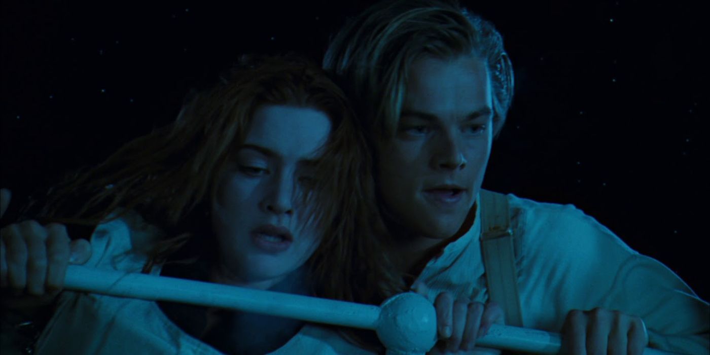 Rose and Jack clinging to the railing as the stern of the Titanic sinks.