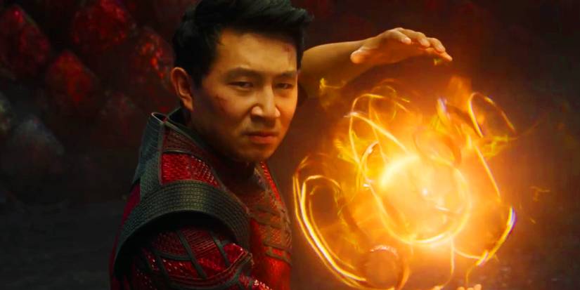Shang-Chi using the Ten Rings in Shang-Chi and the Legend of the Ten Rings