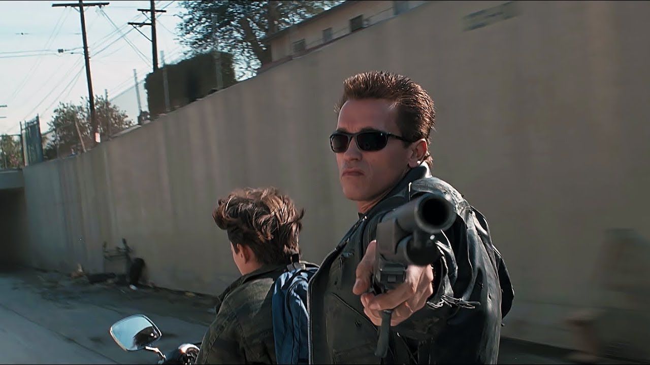 Arnold Schwarzenegger como o Exterminador em O Exterminador do Futuro 2
