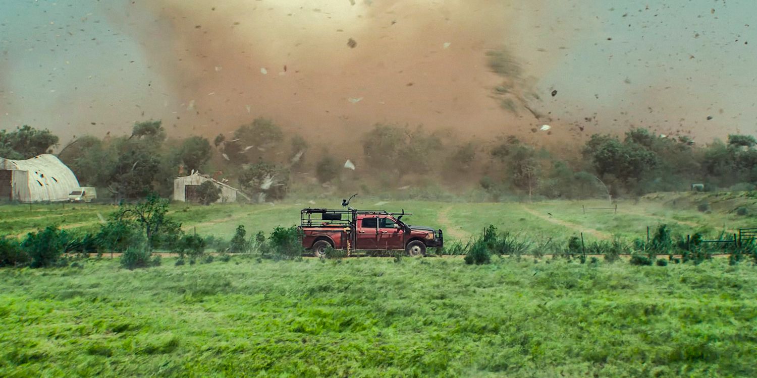 Twisters Actors Explain The Massive Scale Of The Movies Tornado-Destroyed Sets