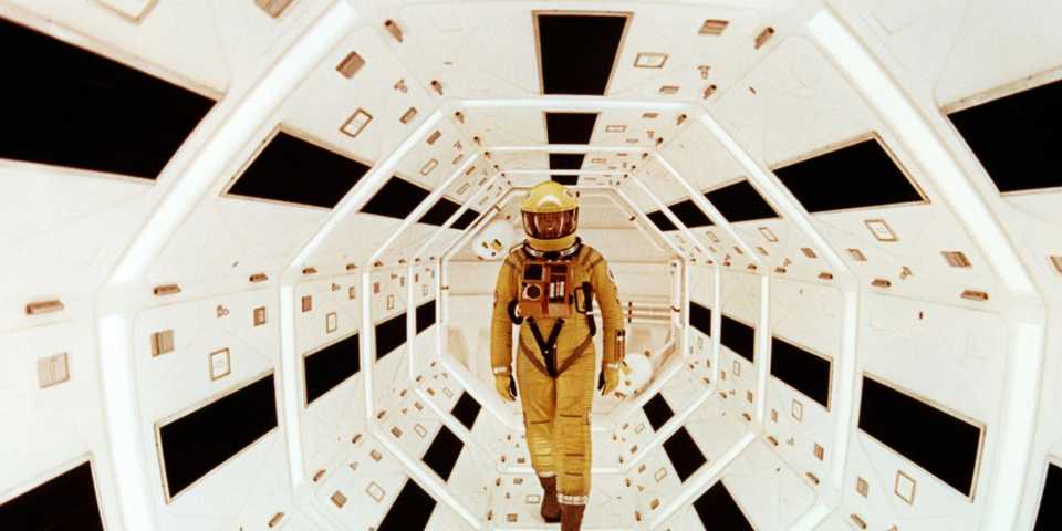 2001 Hal Image 2001: A Space Odyssey's HAL 9000 Gets Reimagined As A Glitchy AI In ...