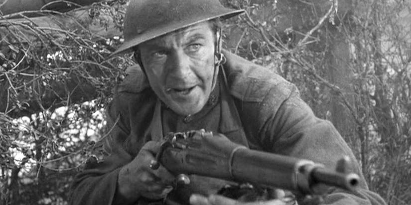 Alvin York (Gary Cooper) pointing a gun in Sergeant York.-1