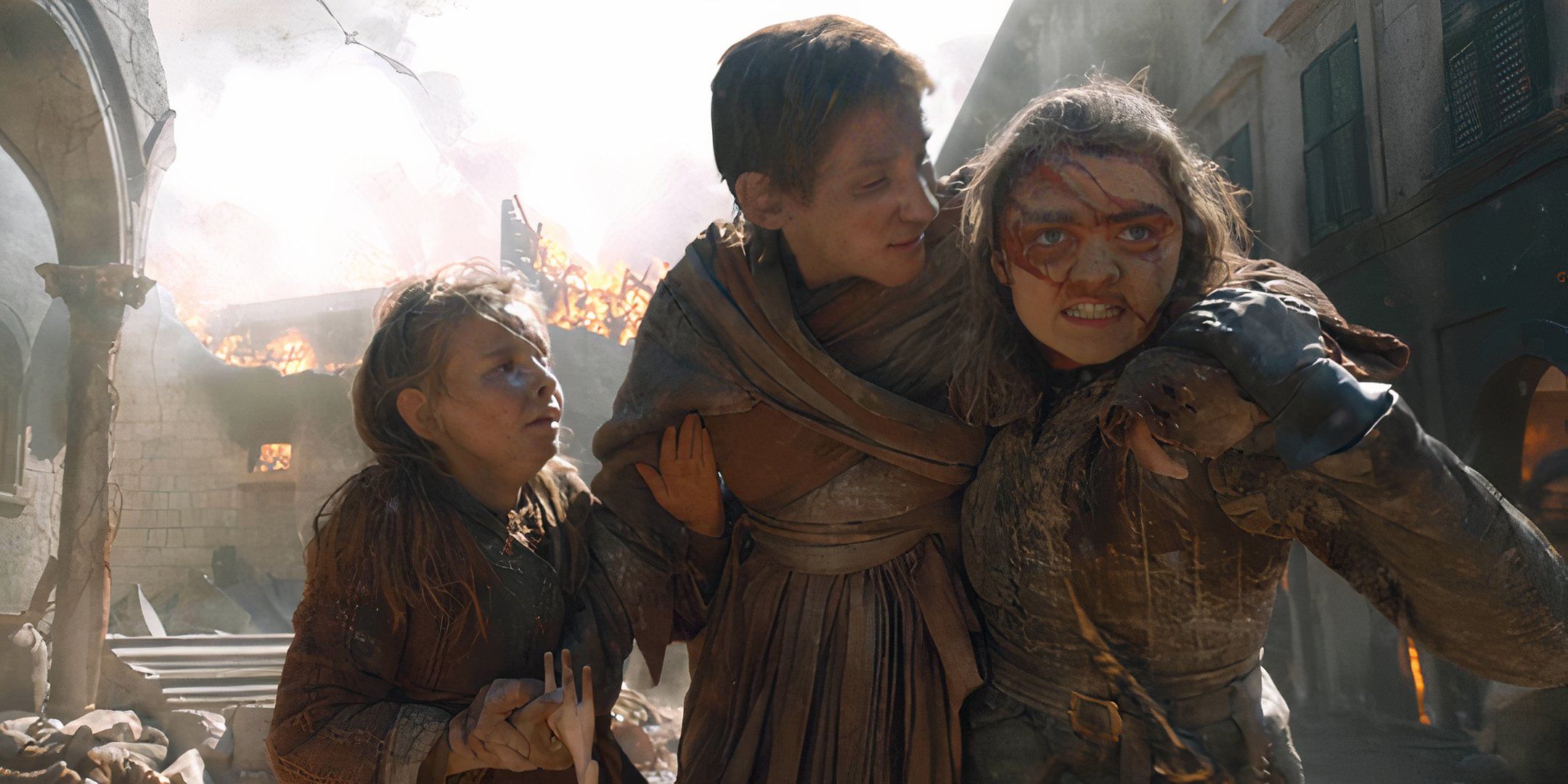 Arya Stark helping a mother and daughter in Game of Thrones season 8, episode 5