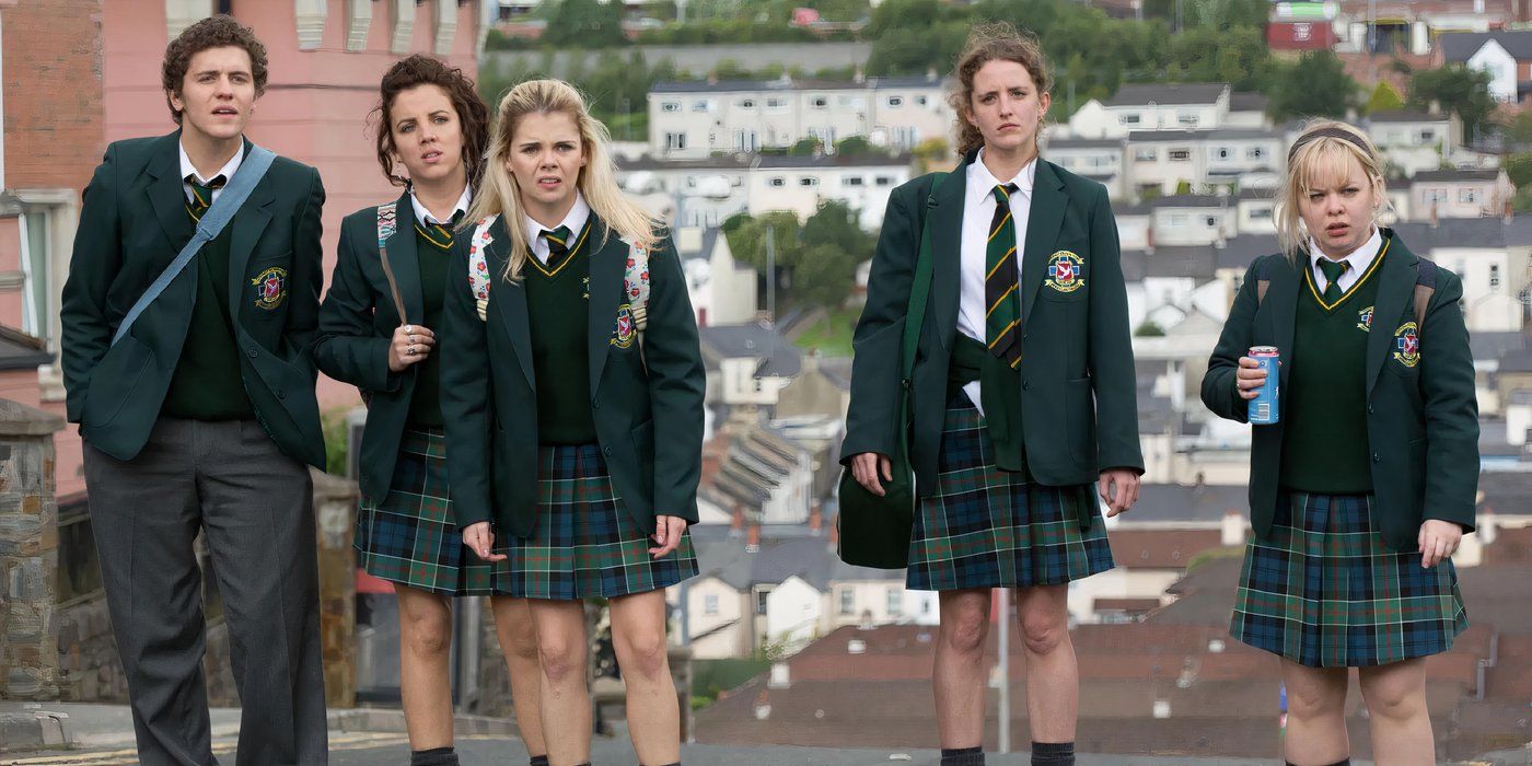 12 реальных событий, которые происходят в Derry Girls