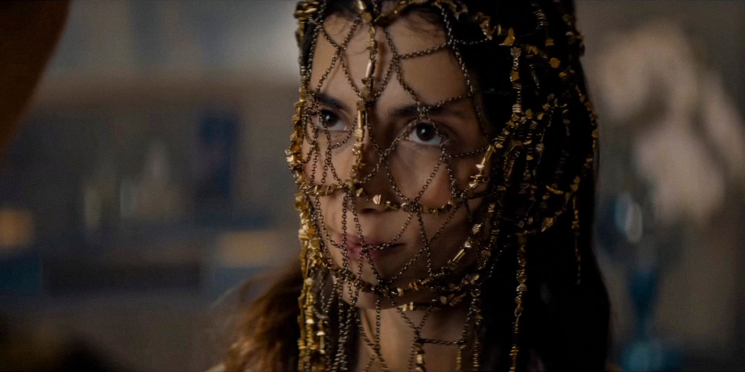 Princess Ynez (Sarah-Sofie Boussnina) wearing a veil made of chains and precious stones in Dune Prophecy teaser
