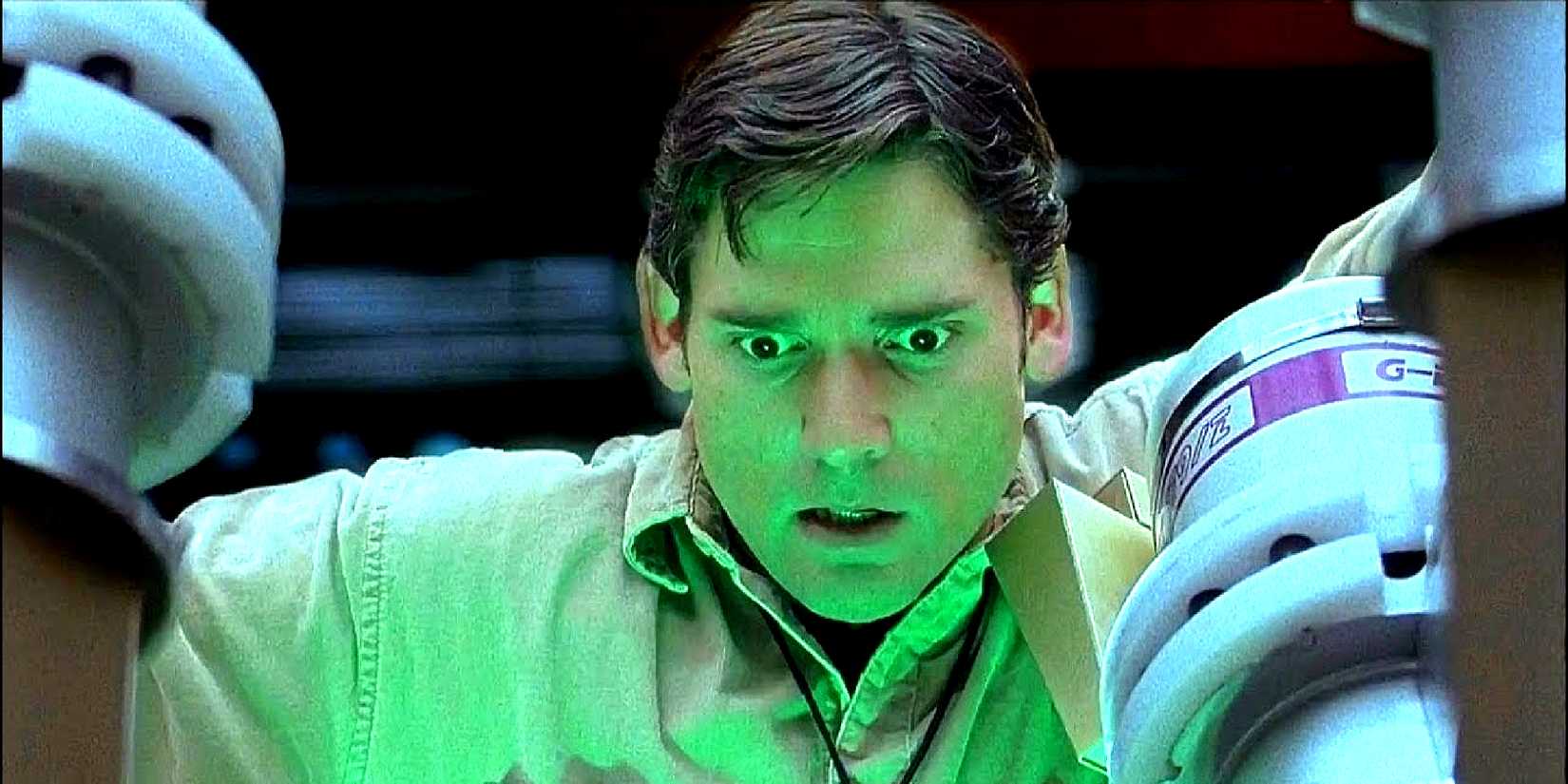 Eric Bana's Bruce Banner Is Irradiated by Gamma Radiation In Ang Lee's Hulk 2003 Movie