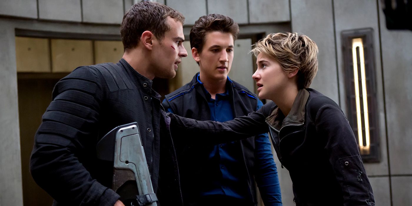 Cómo ver películas divergentes en orden