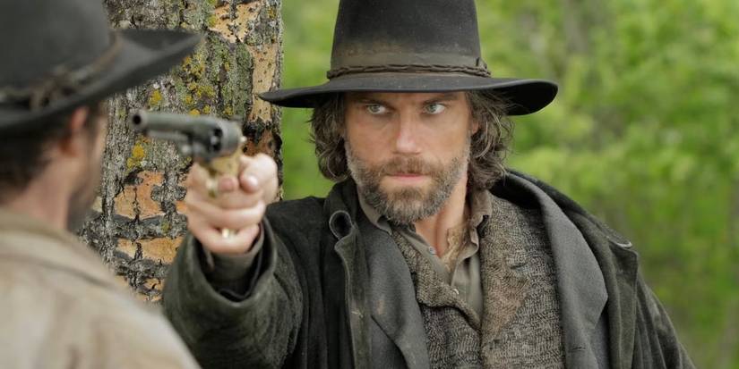 Cullen (Anson Mount) apontando uma arma em Hell on Wheels (2011)