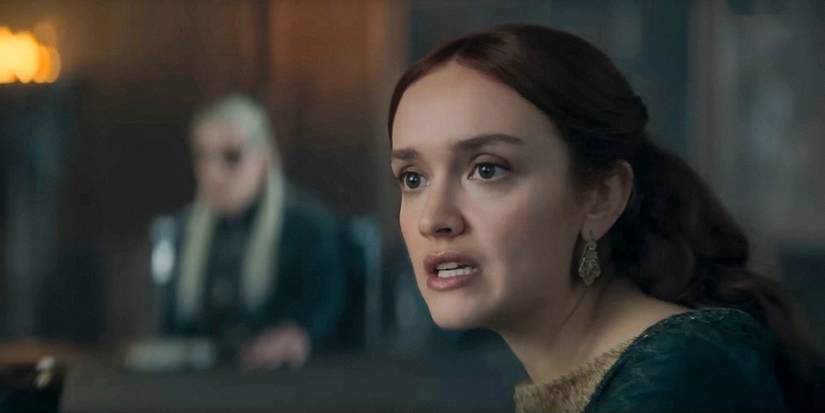 Rainha Alicent Hightower (Olivia Cooke) parecendo furiosa na casa da segunda temporada da Dragon