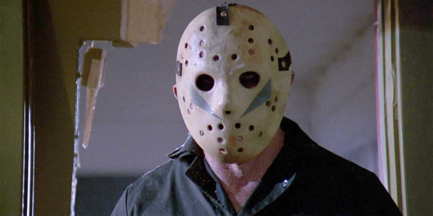 Jason Voorhees com sua máscara de hóquei
