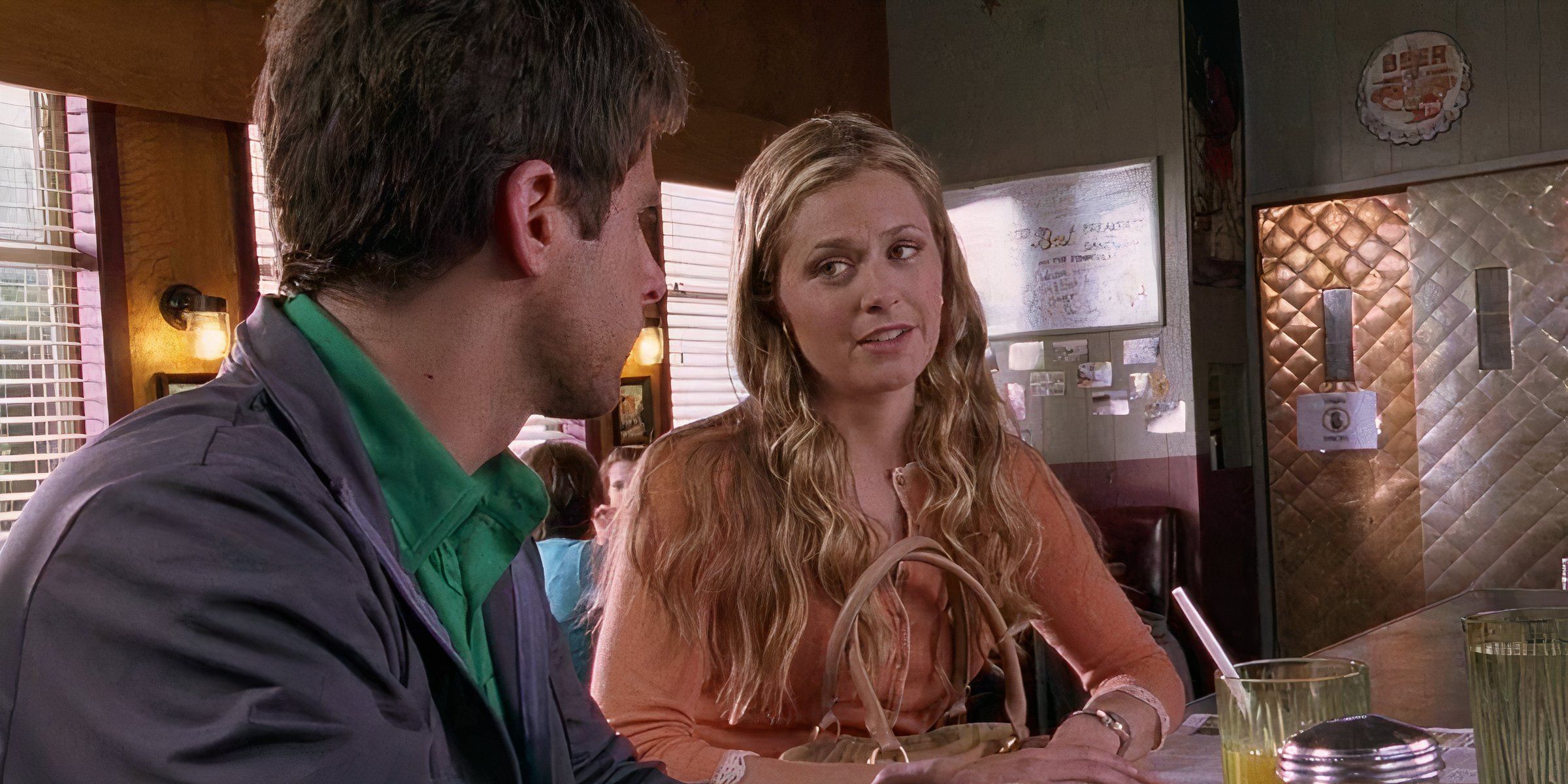 Juliet talking to Shawn while seated at a diner counter in Psych Episode 2