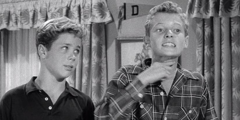 Eddie standing beside Wally in Leave It to Beaver