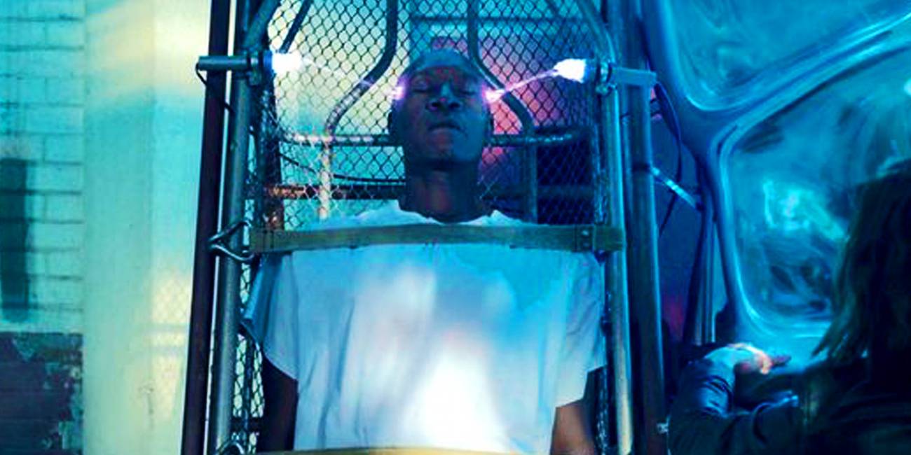 2010's Iron Man 2 Deserves WAY More Credit From MCU Fans 4 Rhodey plugged into Skrull machine in Secret Invasion