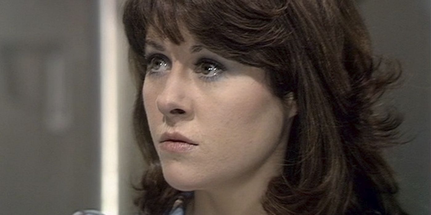 Elisabeth Sladen looking calm as Sarah Jane Smith in Doctor Who