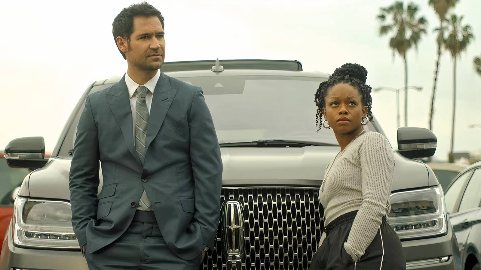Jurassic World 4 Casts Lincoln Lawyer Star As Co-Lead Opposite Scarlet ...