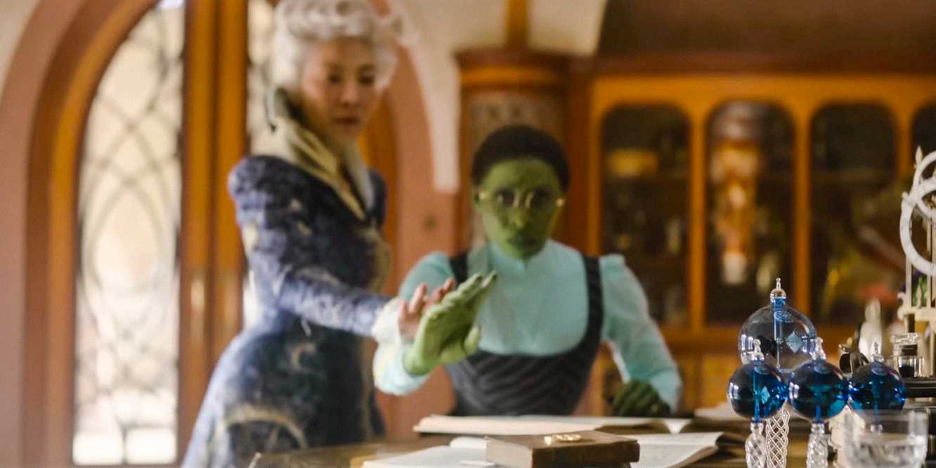 Wicked Subtly Foreshadowed Madame Morrible's Villain Reveal With This Cool Detail Wicked Subtly Foreshadowed Madame Morrible's Villain Reveal With This Cool Detail