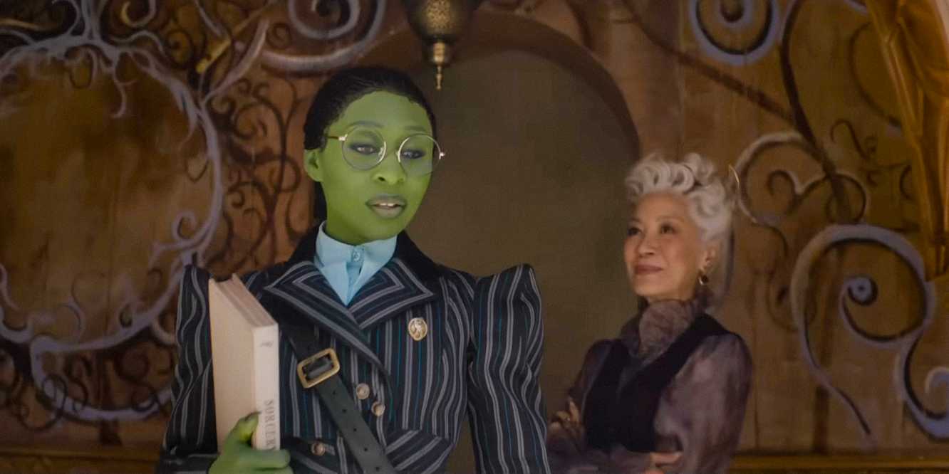 Wicked Subtly Foreshadowed Madame Morrible's Villain Reveal With This Cool Detail Wicked Subtly Foreshadowed Madame Morrible's Villain Reveal With This Cool Detail